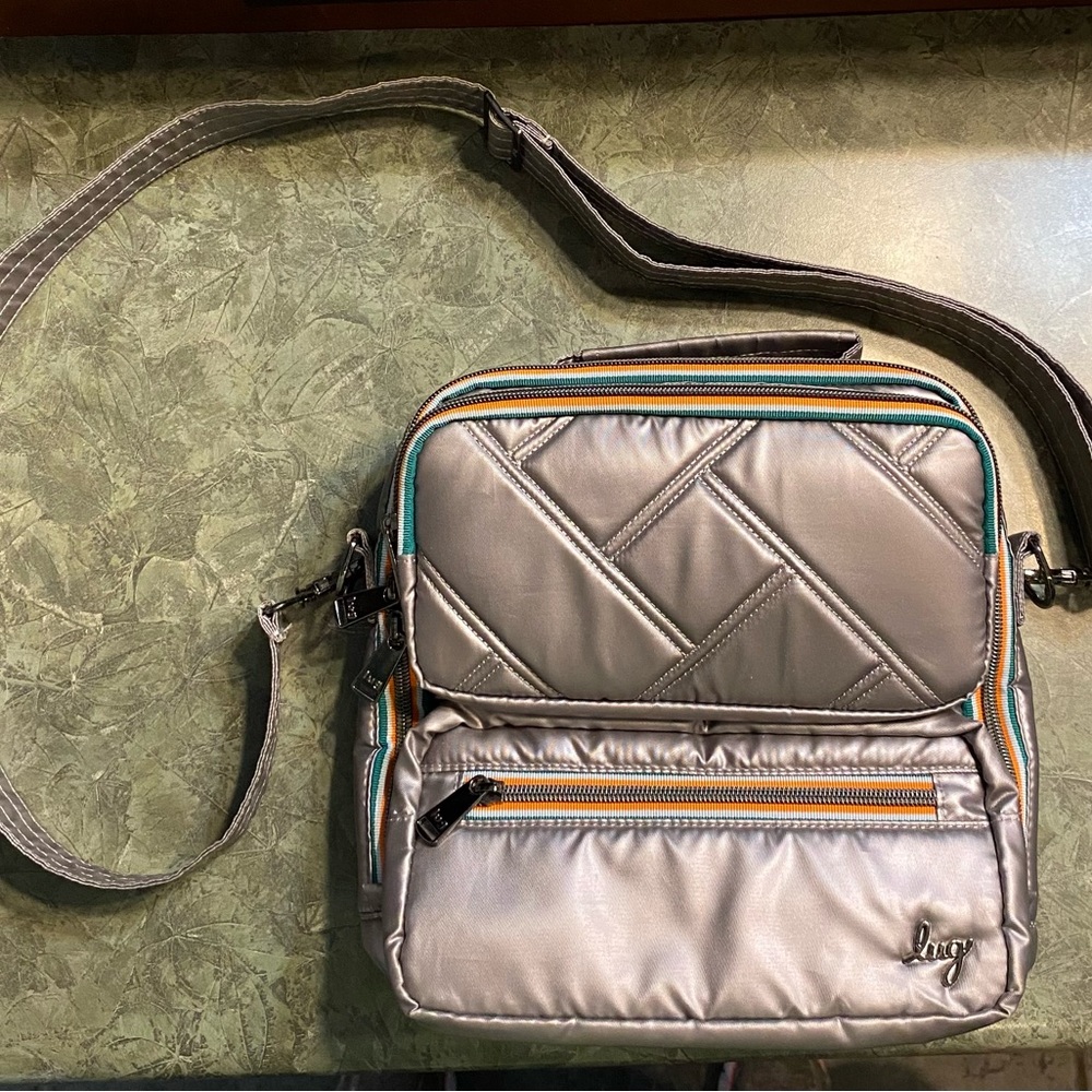 Lug Wrangler Crossbody Bag in Metallic Pearl